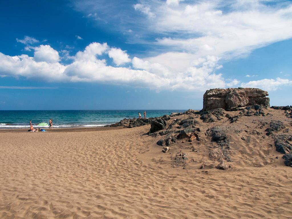 Beach House Adelfas San Agustin Mci Exteriör bild